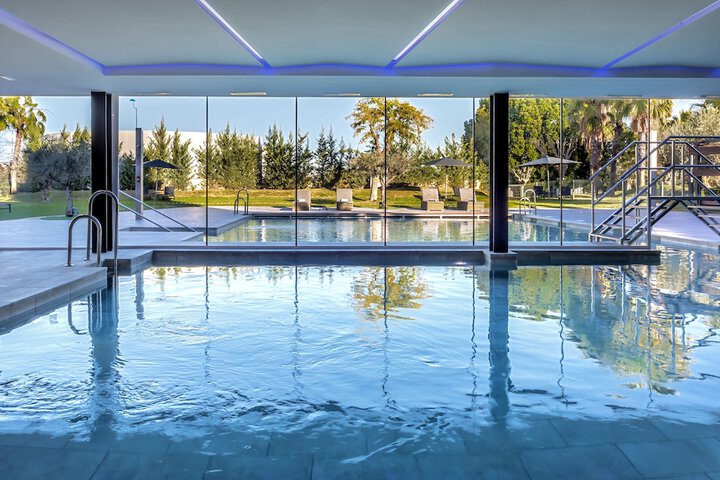 Hotel with Pool