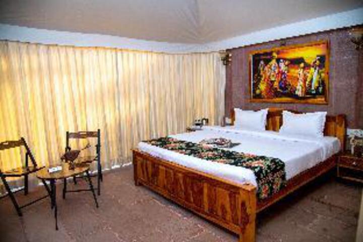 Room 8 of 21