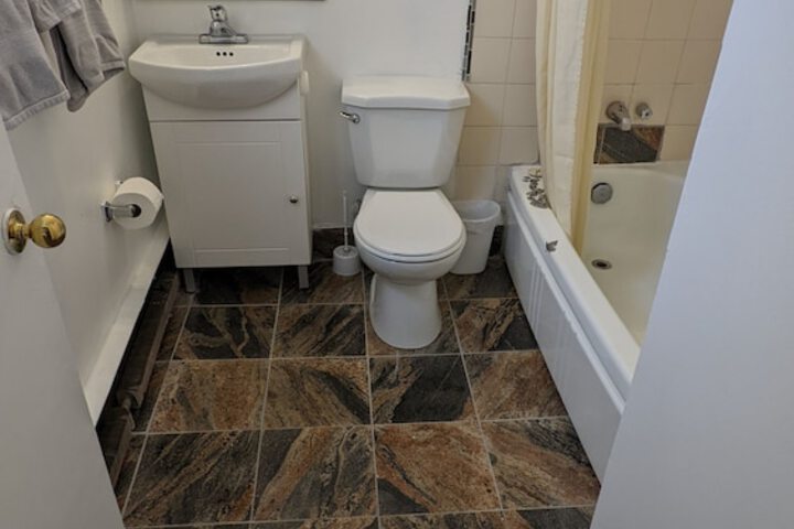 Room 12 of 12