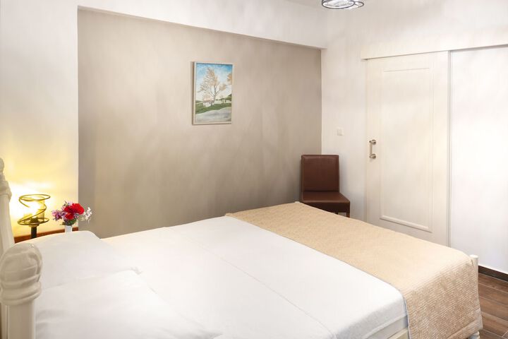 Room 18 of 51