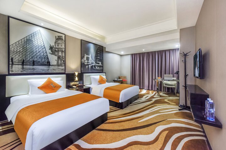 Room 30 of 113