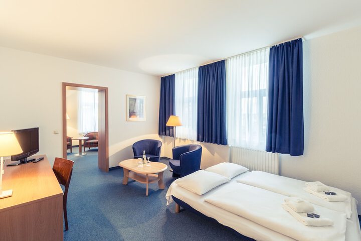 Room 10 of 46