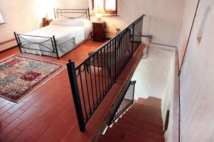 Room 4 of 65