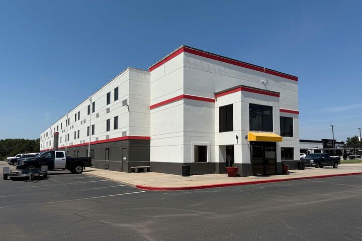 Coratel Inn and Suites by Jasper Wichita North in Wichita, KS