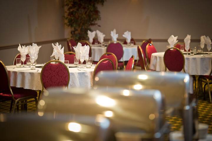 Ballroom/Hall 74 of 88