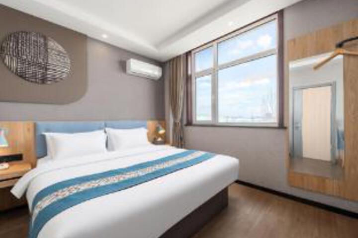 Room 21 of 23