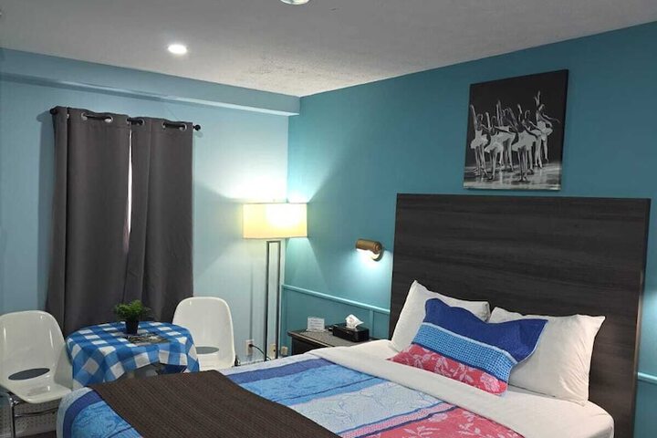 Room 7 of 32