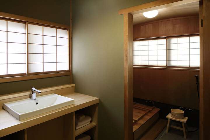 Room 41 of 73