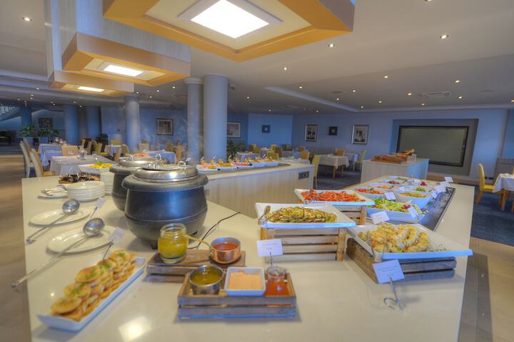 Dining 110 of 164