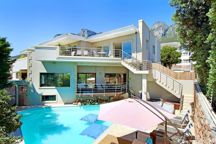 Pool Hotel