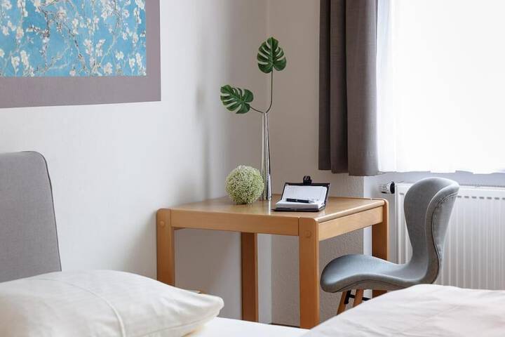 Room 9 of 31