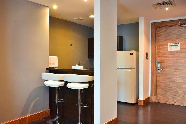 Private kitchenette