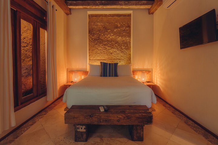 Room 15 of 68