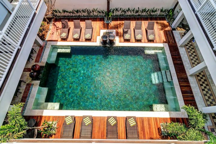 Pools & Facilities