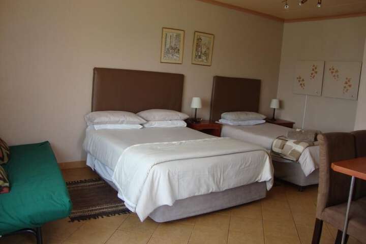Room 6 of 28