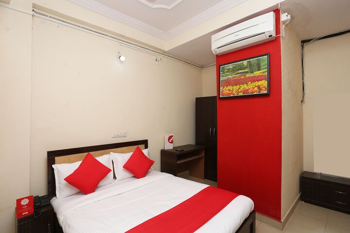 Room 10 of 20