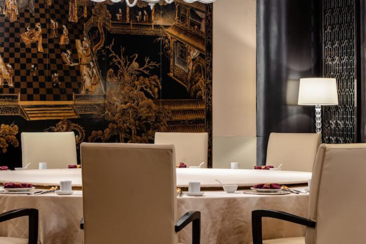 Dining 54 of 70