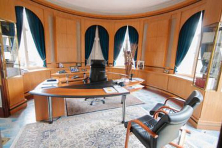 Business Center 7 of 36