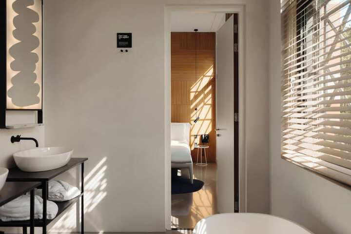 Room 10 of 58