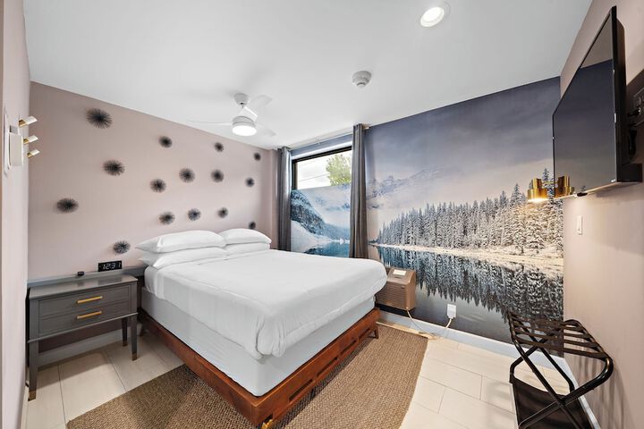 Room 35 of 111