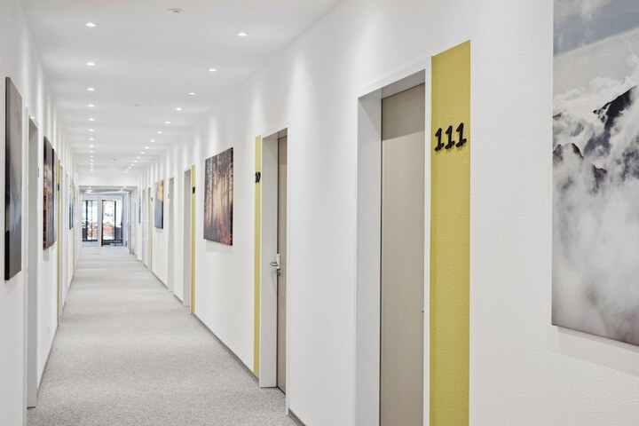 Ballroom/Hall 35 of 44