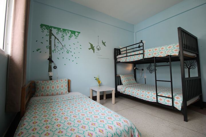 Room 17 of 210