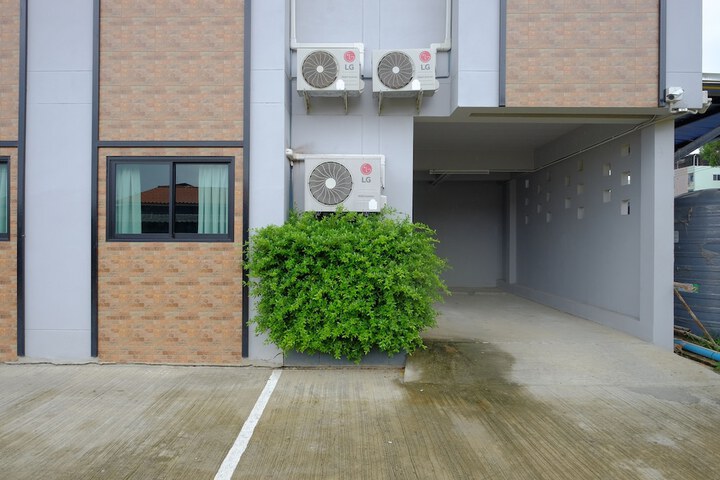 Property Grounds 51 of 62