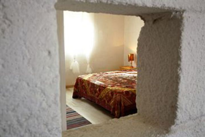 Room 8 of 34