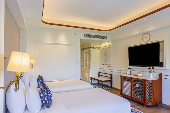 Room 37 of 170