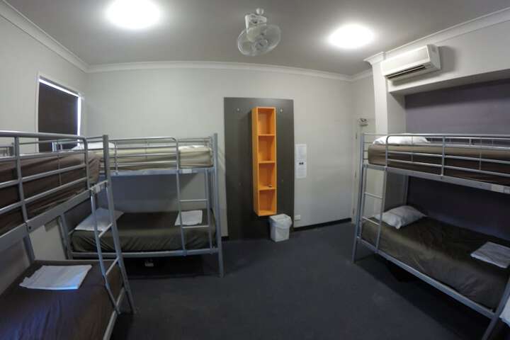 Room 9 of 32