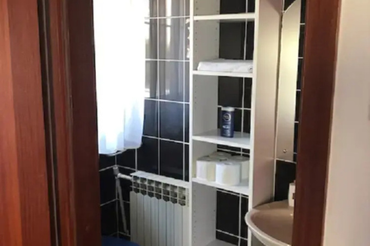 Room 7 of 11