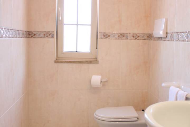 Room 15 of 33