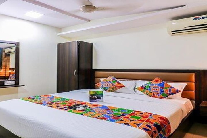 Room 3 of 20