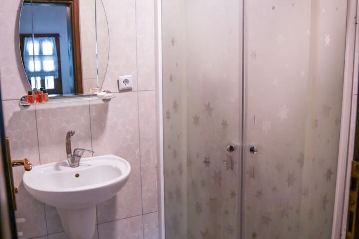 Room 14 of 20