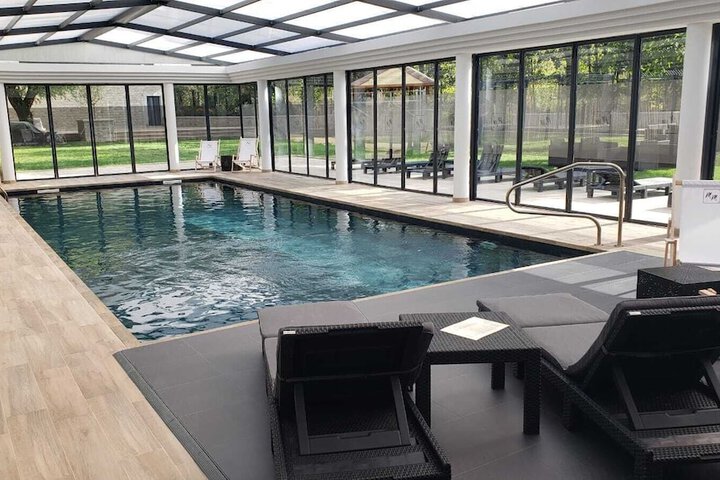 Pool 16 of 39