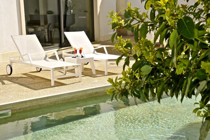 Hotel Pool