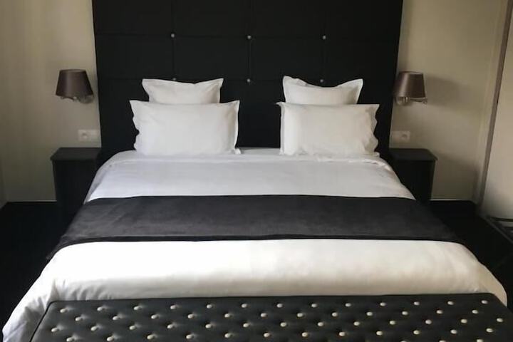 Room 18 of 49