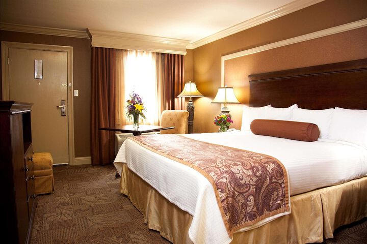 Room 5 of 32
