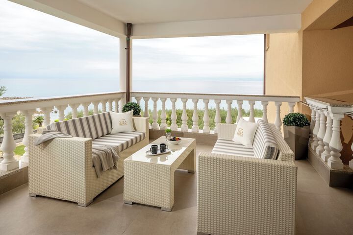 Terrace/Patio 19 of 53