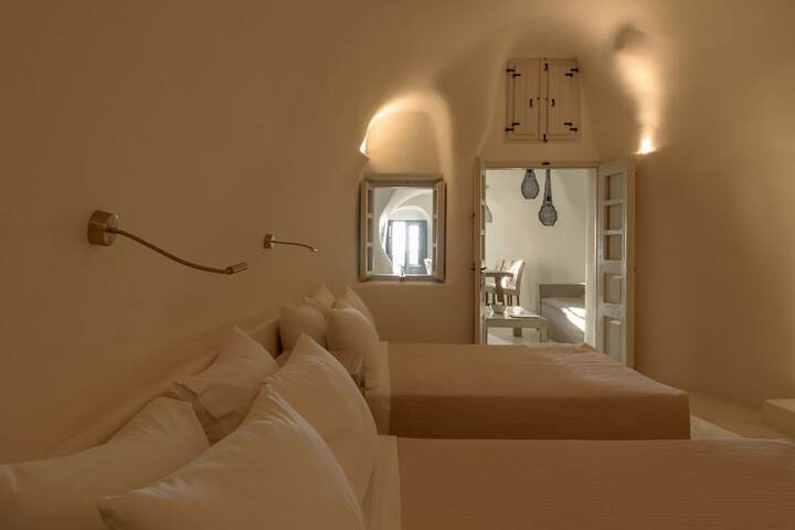 Room 34 of 158