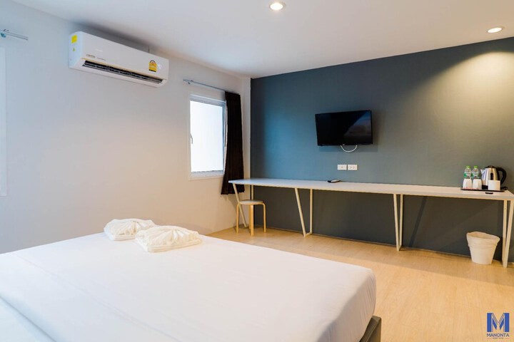 Room 11 of 26