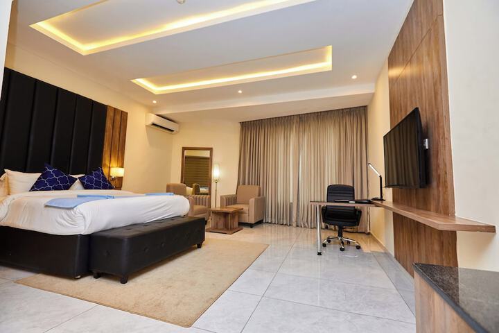 Room 16 of 41
