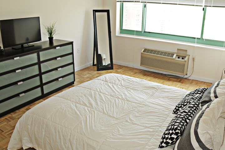 Room 2 of 9