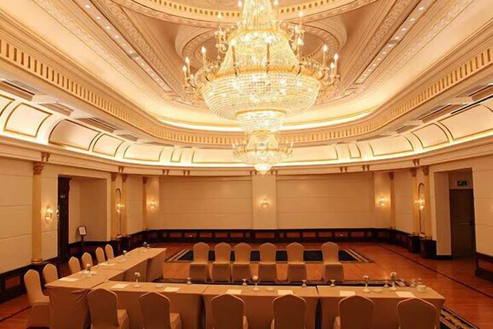 Ballroom/Hall 28 of 33