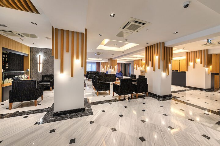 Hotel Interior 8 of 128