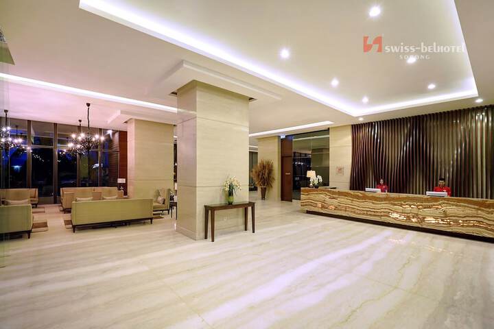 Lobby Entry