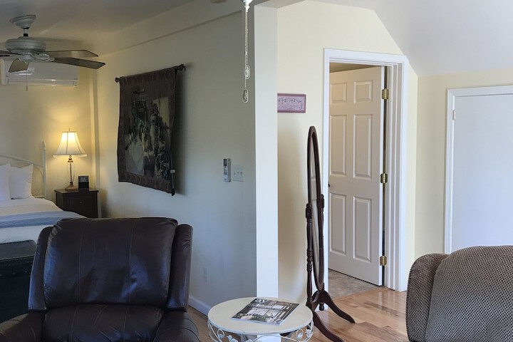 Room 28 of 75