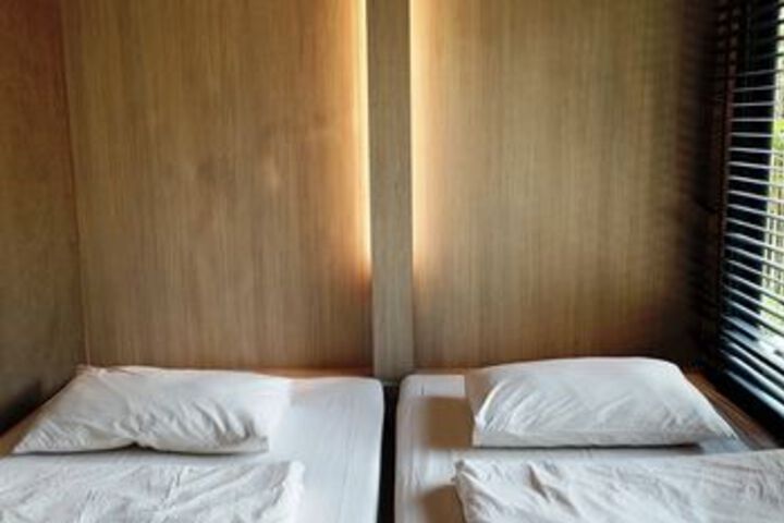 Room 14 of 22