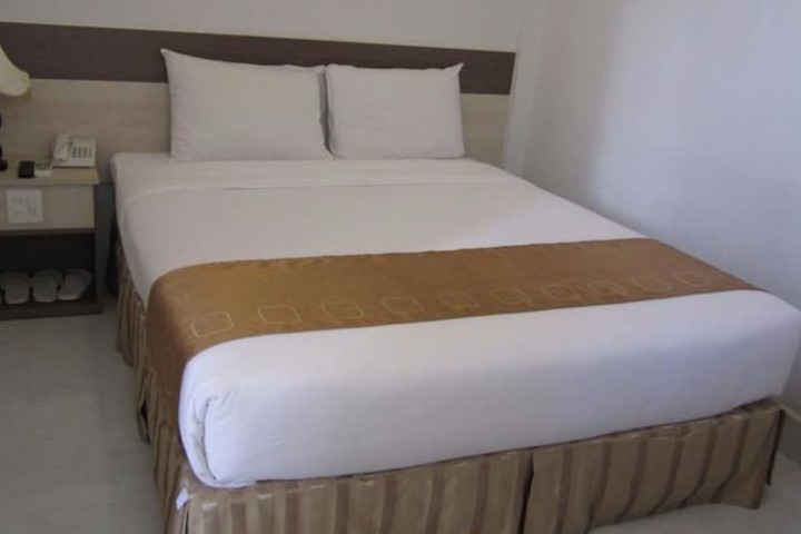 Room 18 of 36