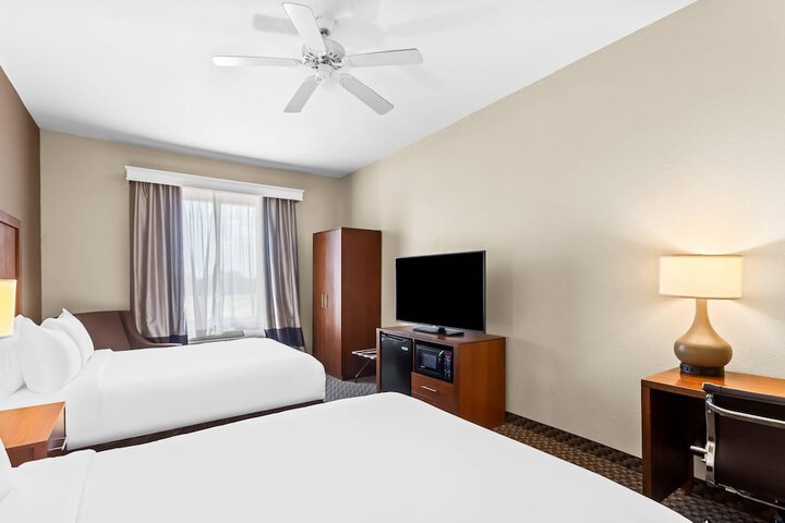 Room 32 of 55